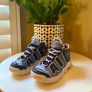Nike Air Kids Sneakers (size 2)